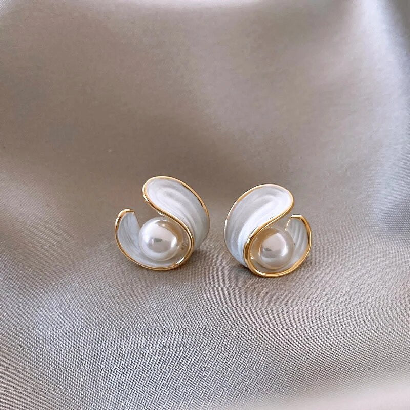 Aureline™ | Gold-Framed Pearl Earrings