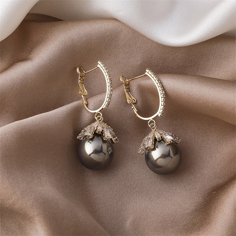 Clara™ | Elegant Pearl Drop Earrings