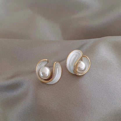 Aureline™ | Gold-Framed Pearl Earrings
