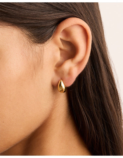 Solvéra™ | Golden Flow Earrings