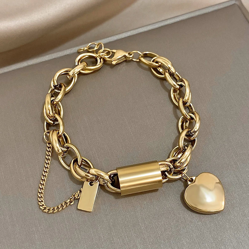 Lovelle™ | Gold Bracelet with Heart Charm