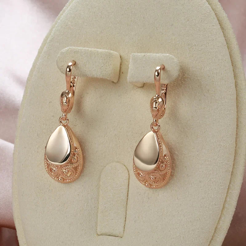 Avelisse™ | Elegant Drop Earrings