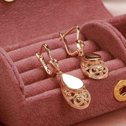 Avelisse™ | Elegant Drop Earrings